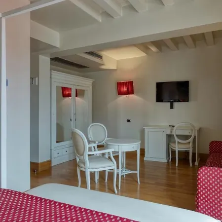 Hotel Fiera Di 4*