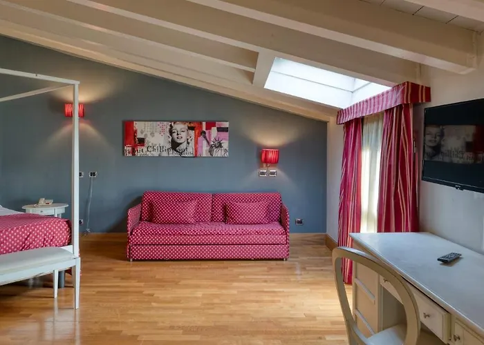 فندق Fiera Di 4*