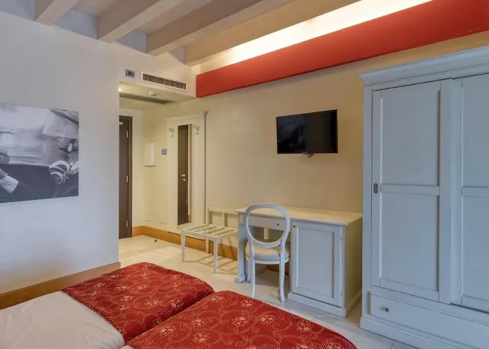 فندق Fiera Di 4*