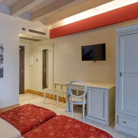 Szálloda Fiera Di 4*